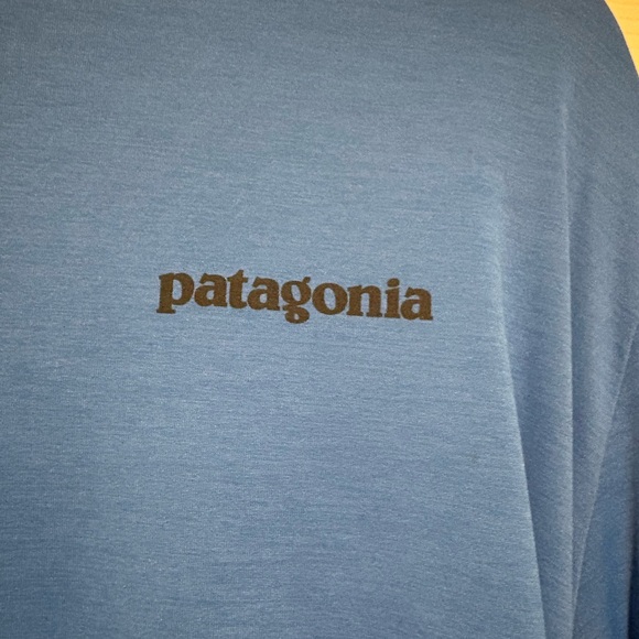 Patagonia Blue Long Sleeve moisture wicking - Picture 4 of 4